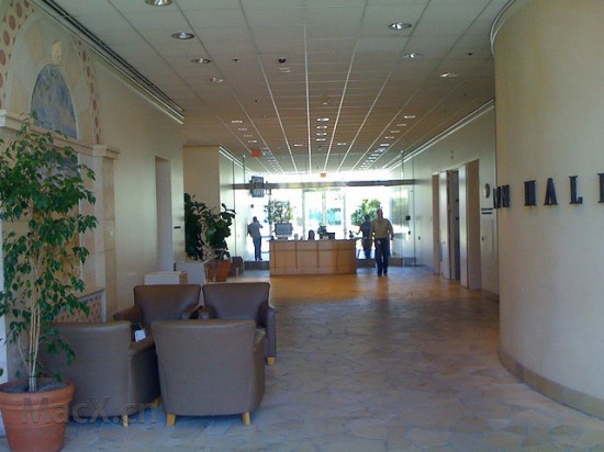 apple_hq6-550x412.jpg